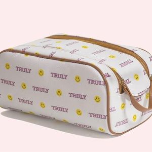 Truly beauty signature smiley face